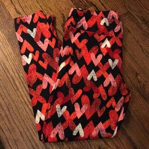 LuLaRoe valentine’s leggings